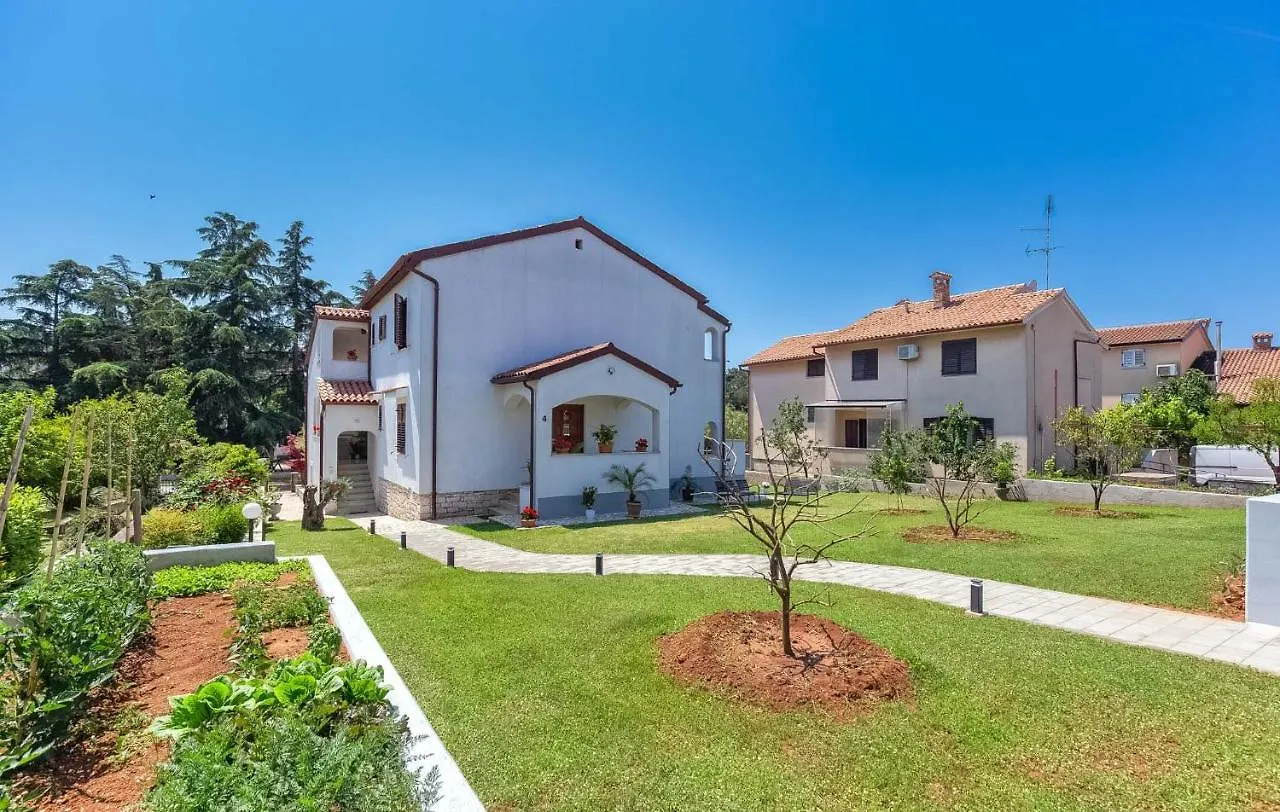 Lili Apartment Porec