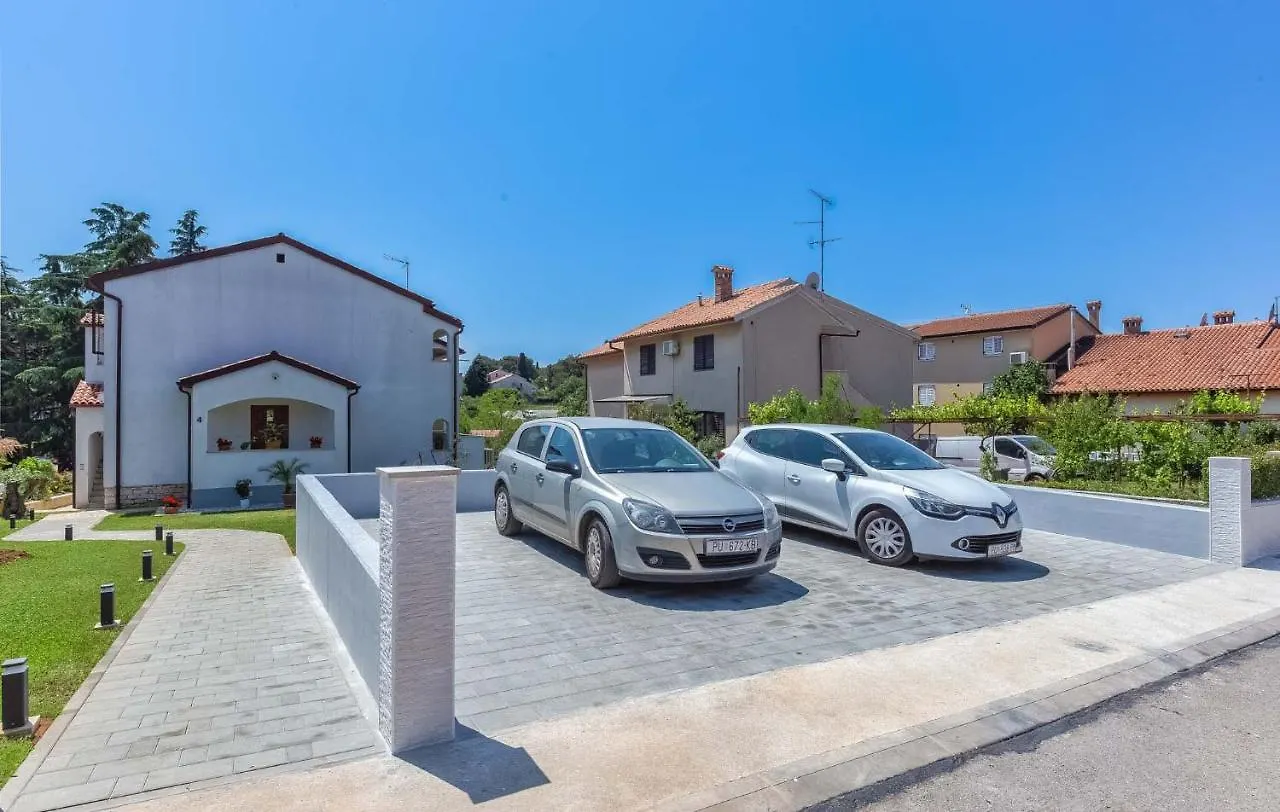 Lili Apartment Porec 0*,